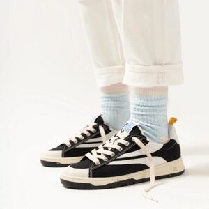 Oncept Portland Sneaker - Black Women’s Size 7